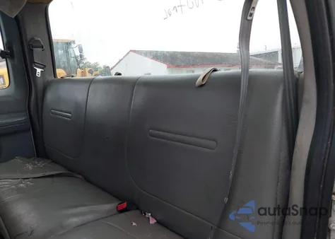 2002 Ford F-250 Lariat/Xl/Xlt z USA, uszkodzony, nr VIN 1FTNX20LX2EB20269